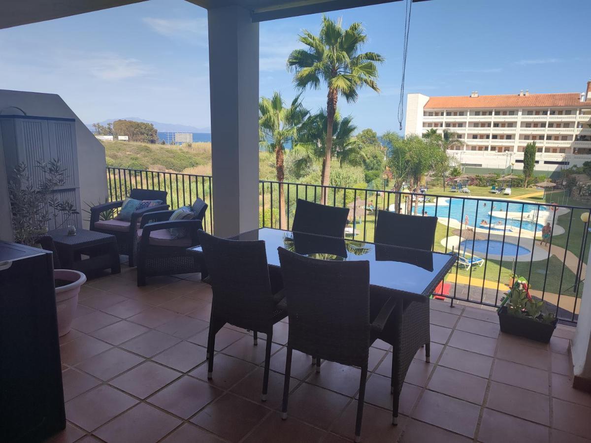 Apartamento Junto A La Playa Zona Tranquila Манилва Екстериор снимка