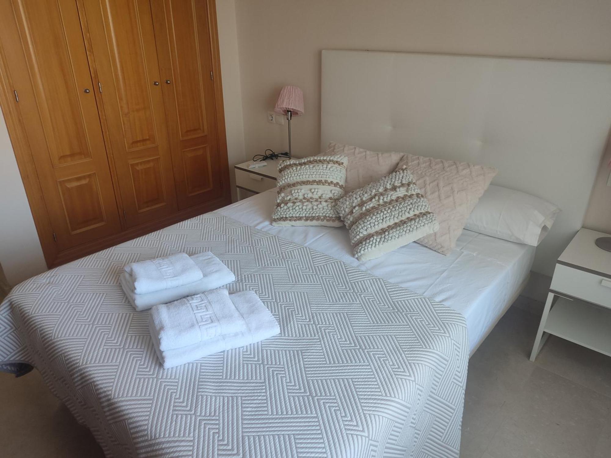 Apartamento Junto A La Playa Zona Tranquila Манилва Екстериор снимка